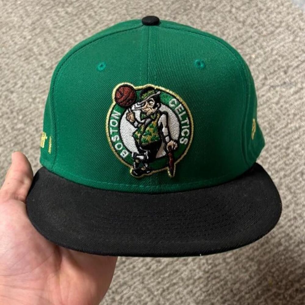 New-era Men's Green Top